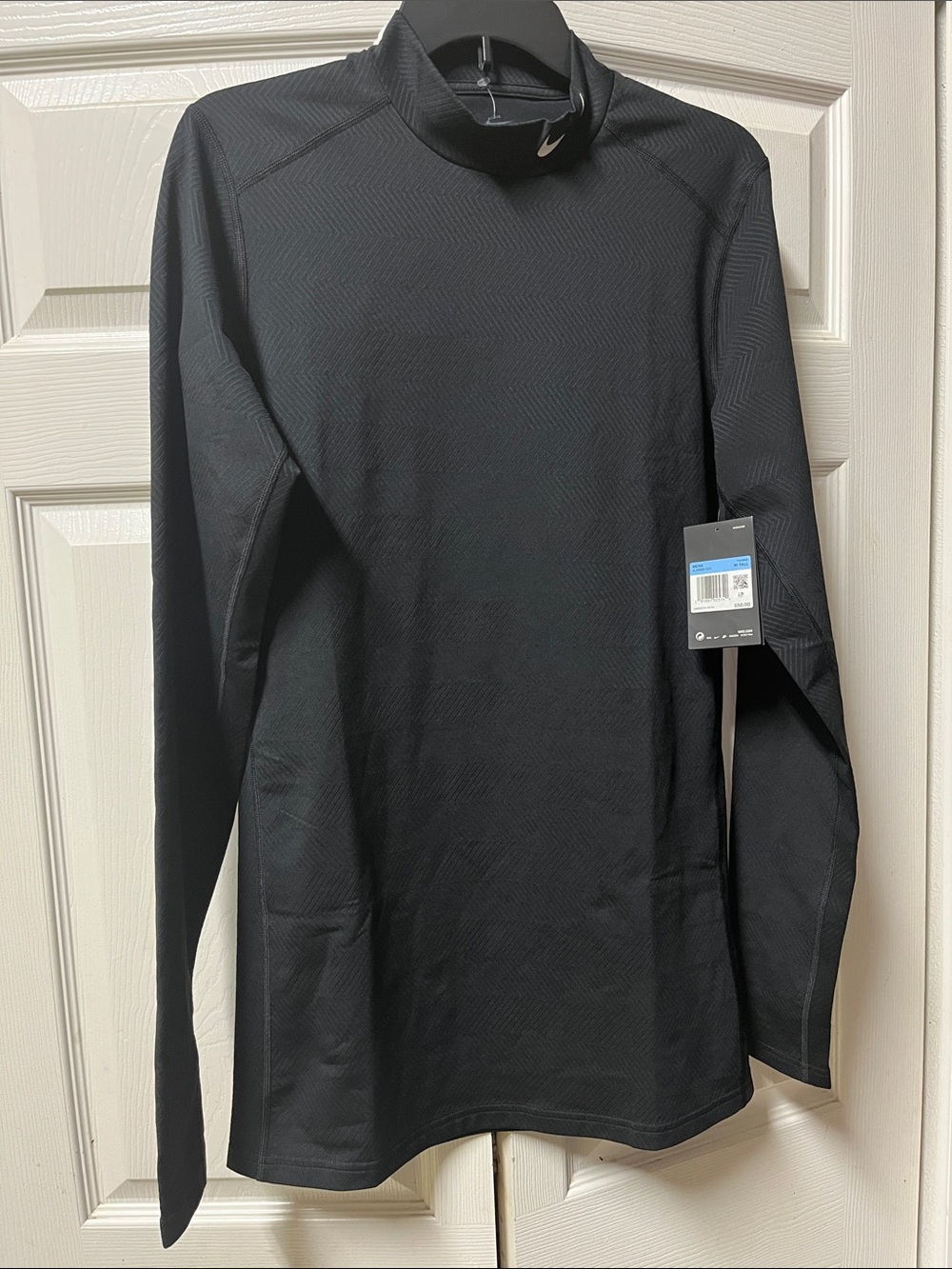 Nike Men’s Black Long-Sleeve Athletic Top with High Neck M-tall. Slim fit. NWT